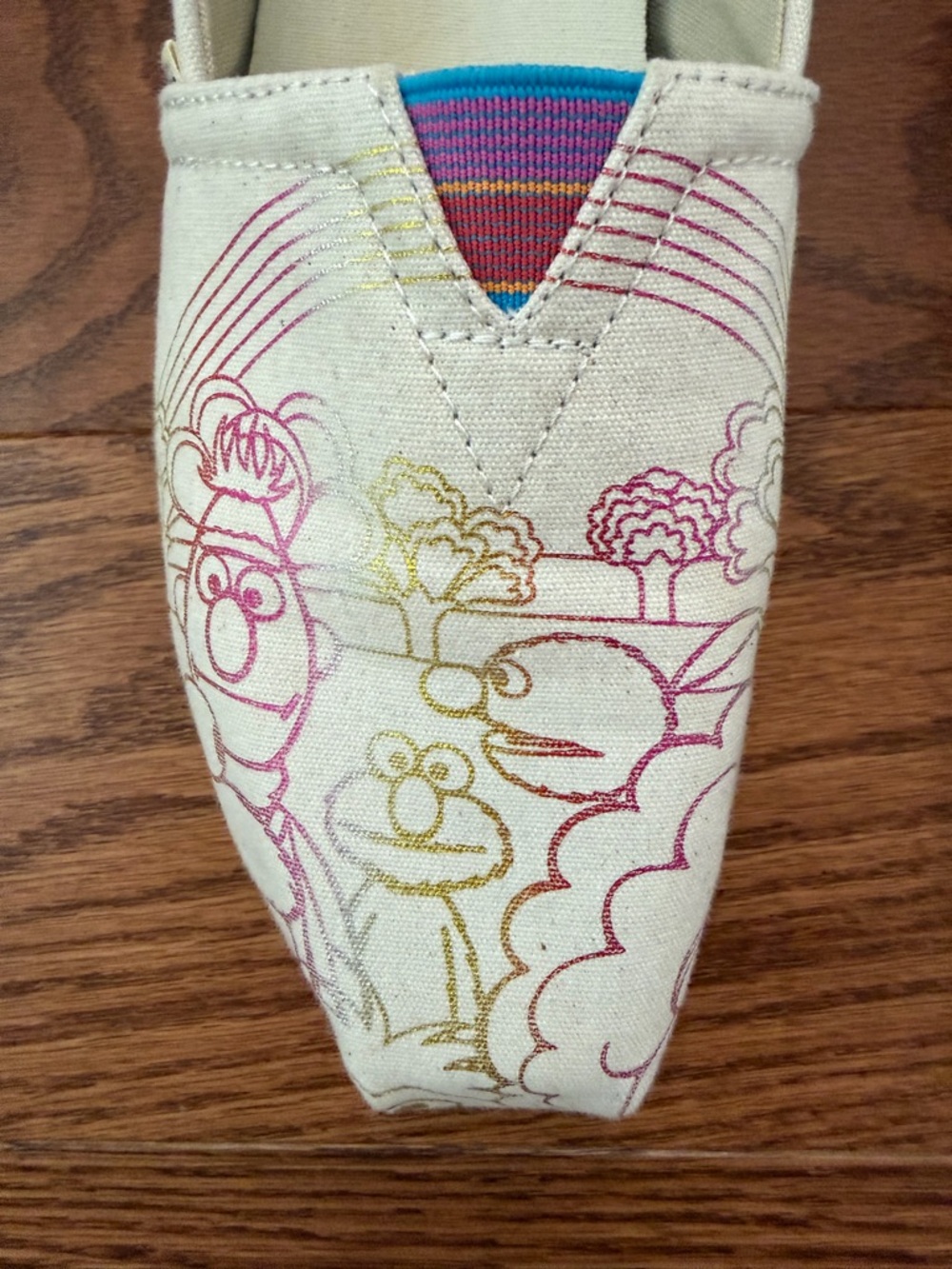 Sesame Street TOMS - 50th Anniversary Edition - Picture 3 of 10